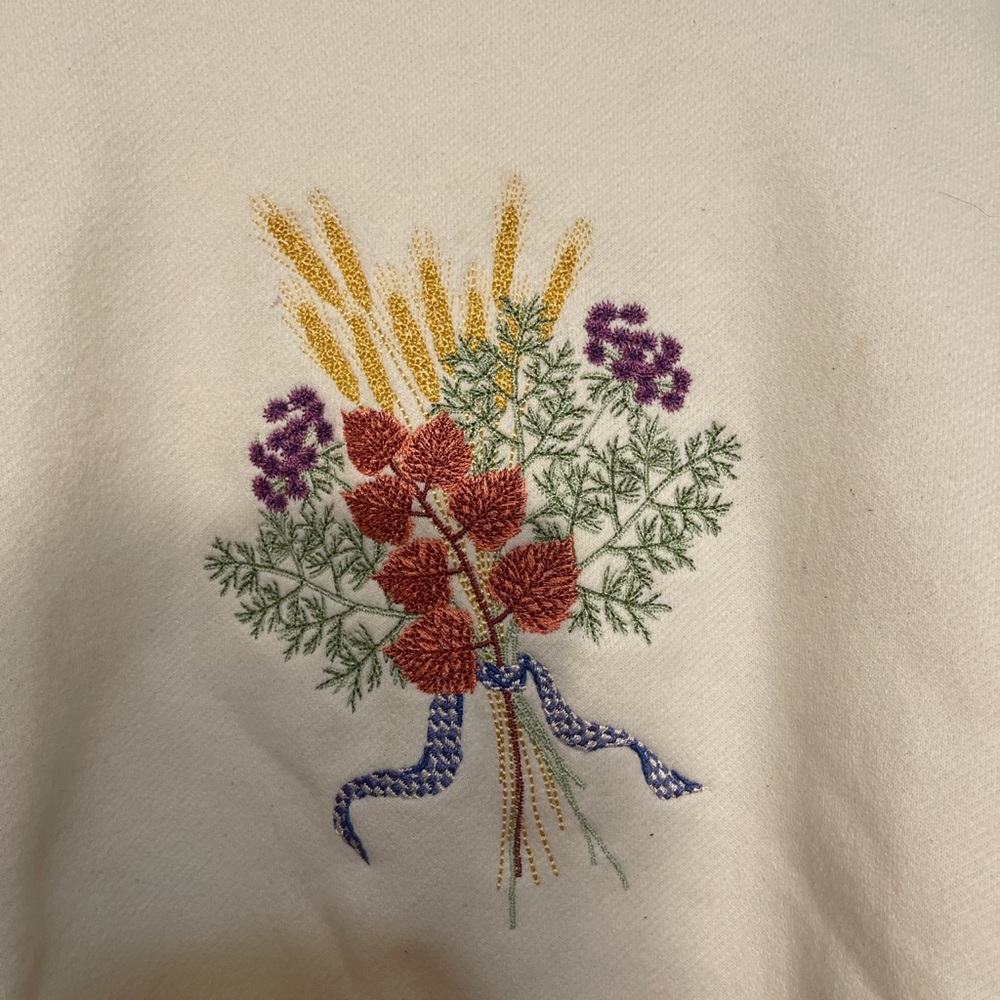 Vintage embroidery cream sweater